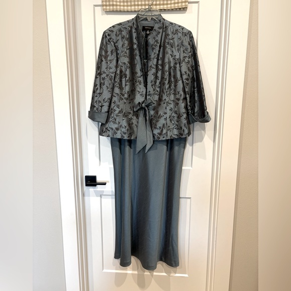 R&M Richards Dresses & Skirts - R&M Richards Dress with Jacket